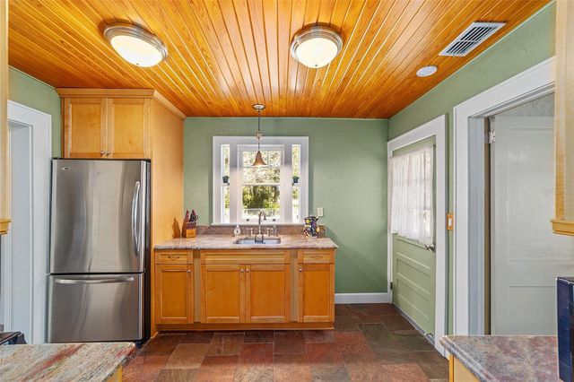 114 NE 11TH AVENUE, Ocala, FL 34470