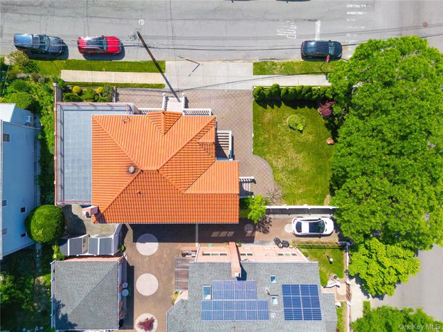 24809 Rushmore Avenue, Douglaston, NY 11362