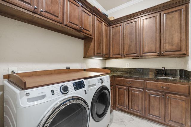 35 Karsten Creek Way, The Woodlands, TX 77389