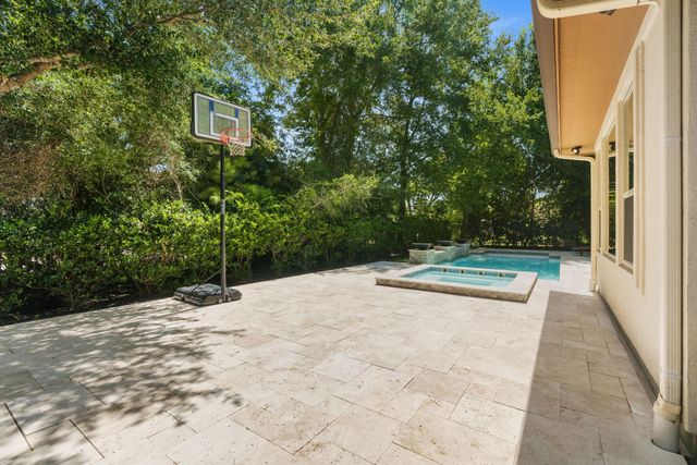 35 Karsten Creek Way, The Woodlands, TX 77389