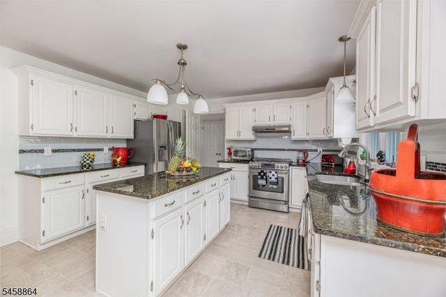 15 Mill Creek Rd, Sparta Twp., NJ 07871