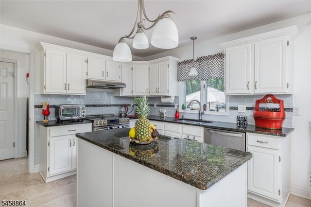 15 Mill Creek Rd, Sparta Twp., NJ 07871