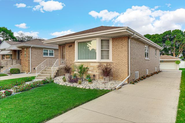 4943 N Newland Avenue, Chicago, IL 60656