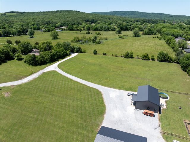 1518 Lacy Drive, Elkins, AR 72727