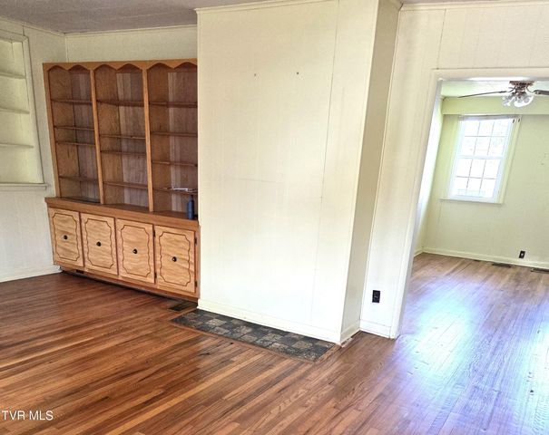 1401 Garden Road, Elizabethton, TN 37643