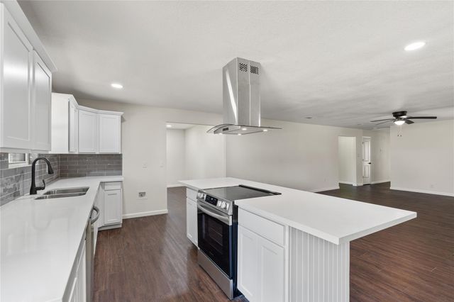 735 Laurelia Loop, Corrigan, TX 75939