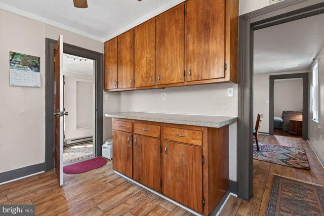 33 N MARYE LN, Luray, VA 22835