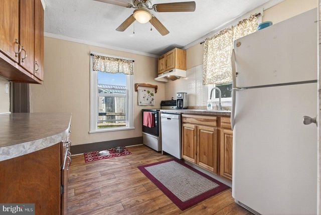33 N MARYE LN, Luray, VA 22835