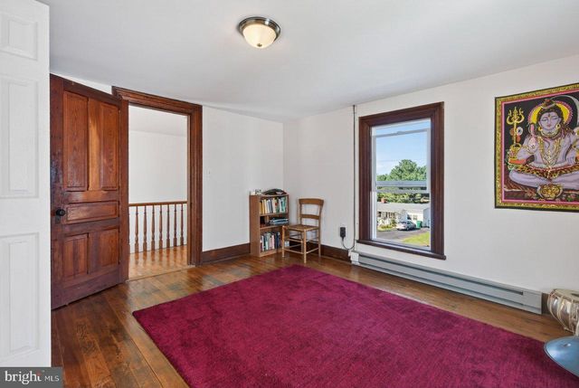 33 N MARYE LN, Luray, VA 22835