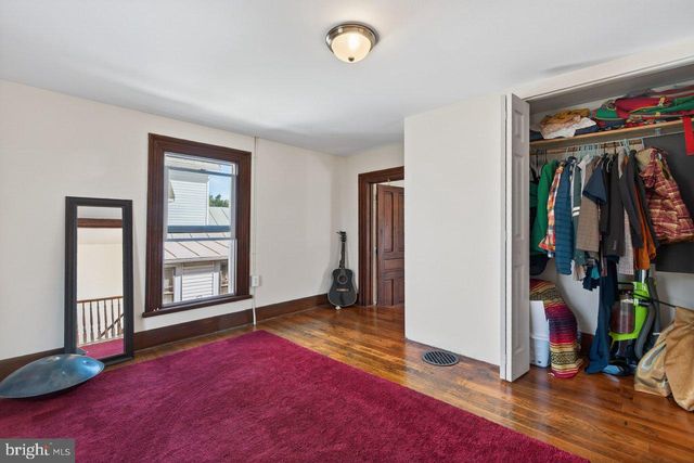 33 N MARYE LN, Luray, VA 22835