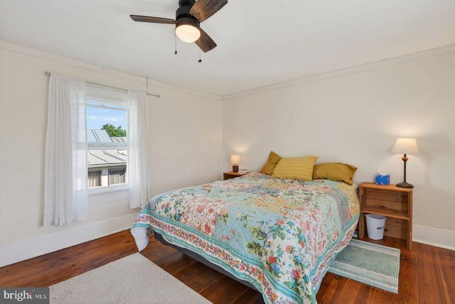 33 N MARYE LN, Luray, VA 22835