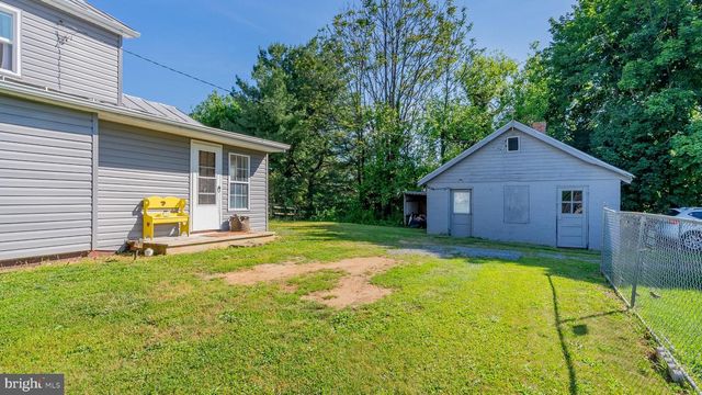 33 N MARYE LN, Luray, VA 22835