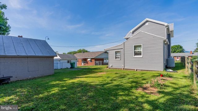 33 N MARYE LN, Luray, VA 22835