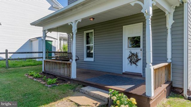 33 N MARYE LN, Luray, VA 22835
