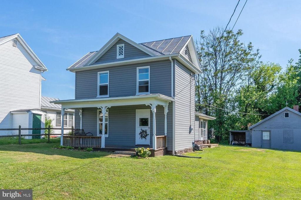 33 N MARYE LN, Luray, VA 22835