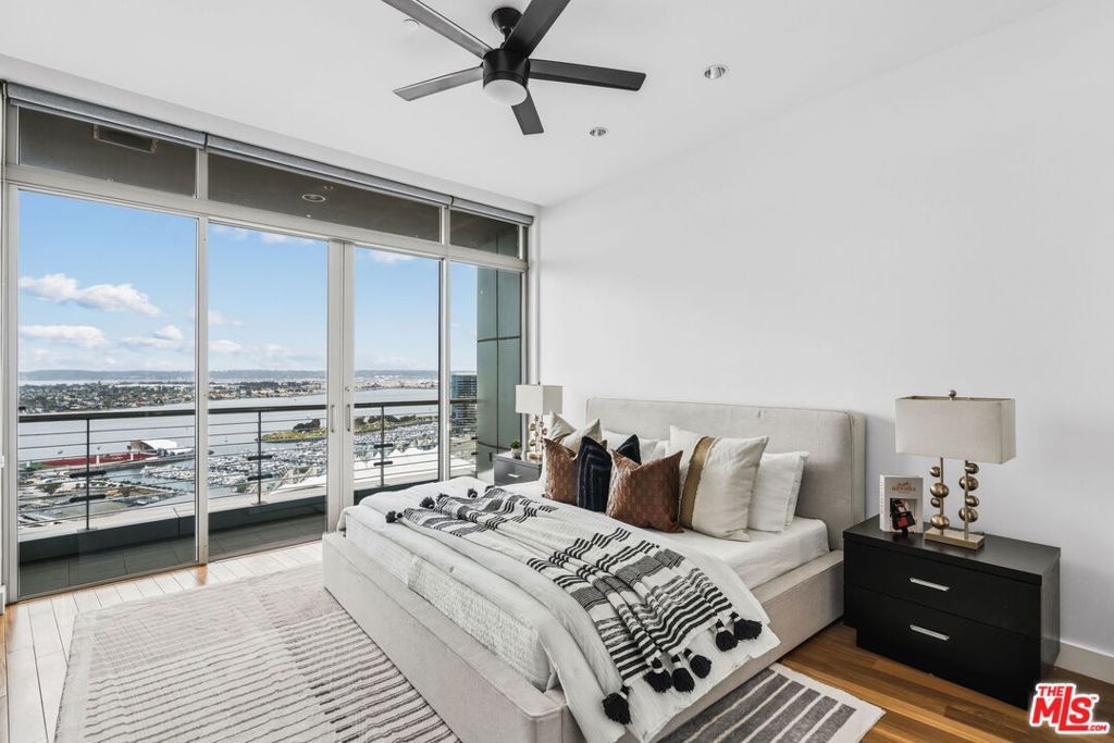 Image 26 of property listing at 165 6th Avenue 2803, San Diego, CA 92101