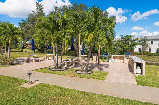 3575 Broken Woods Dr 303, Coral Springs, FL 33065