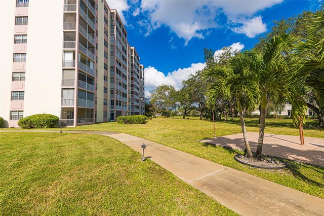 3575 Broken Woods Dr 303, Coral Springs, FL 33065