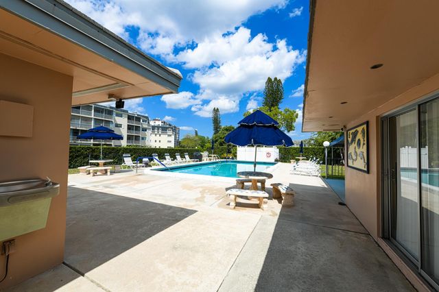 3575 Broken Woods Dr 303, Coral Springs, FL 33065