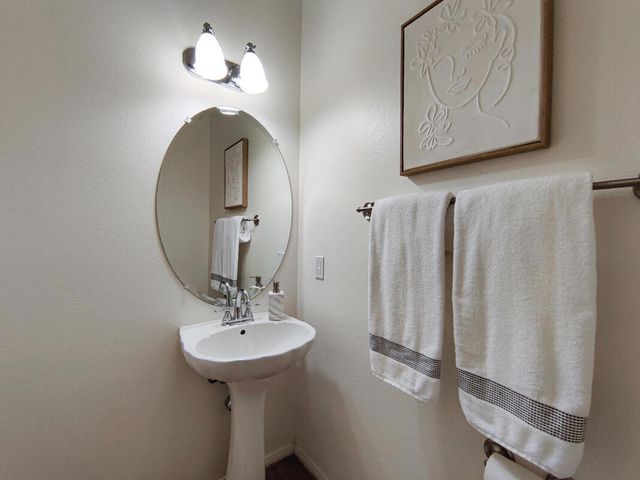 9560 Ekwanok Drive, Desert Hot Springs, CA 92240