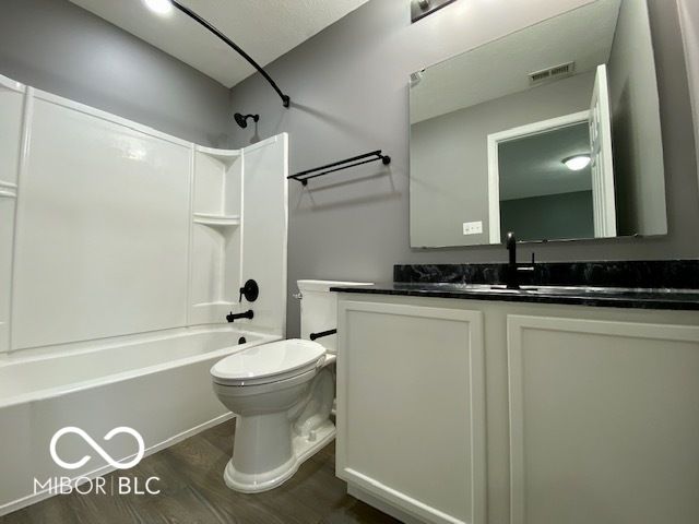 5438 Dollar Run Drive, Indianapolis, IN 46221