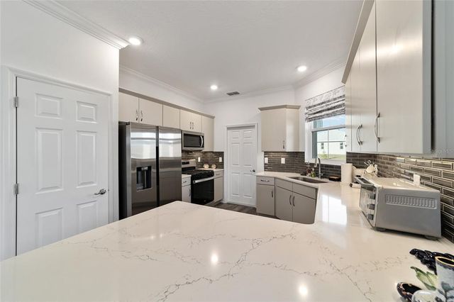 10406 SW 96 LOOP, Ocala, FL 34481