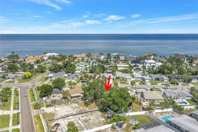 4030 OVERLOOK DRIVE NE, St Petersburg, FL 33703