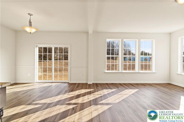 1522 Corkscrew Drive 6, Bushkill Twp, PA 18091