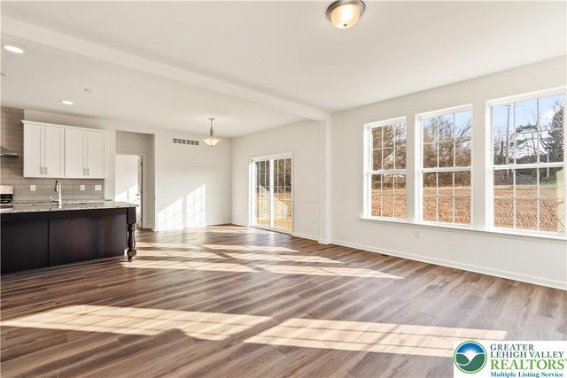 1522 Corkscrew Drive 6, Bushkill Twp, PA 18091