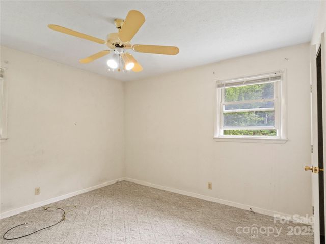5511 State Hwy 197 S Highway, Burnsville, NC 28714