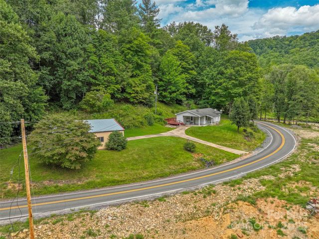5511 State Hwy 197 S Highway, Burnsville, NC 28714