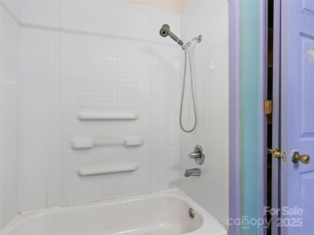 5511 State Hwy 197 S Highway, Burnsville, NC 28714