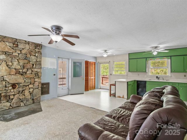 5511 State Hwy 197 S Highway, Burnsville, NC 28714
