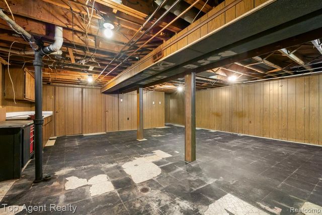 29639 Malvina Drive, Warren, MI 48088