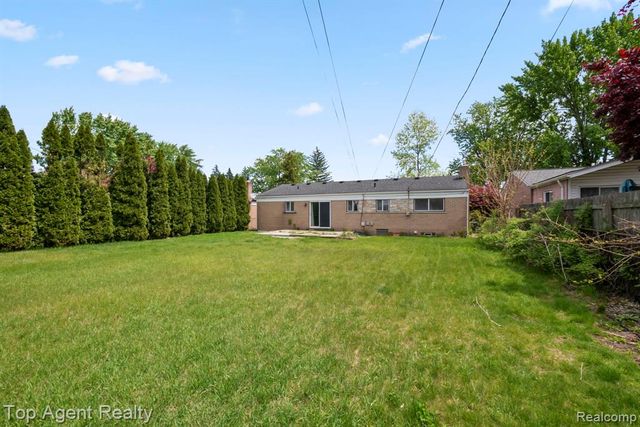 29639 Malvina Drive, Warren, MI 48088