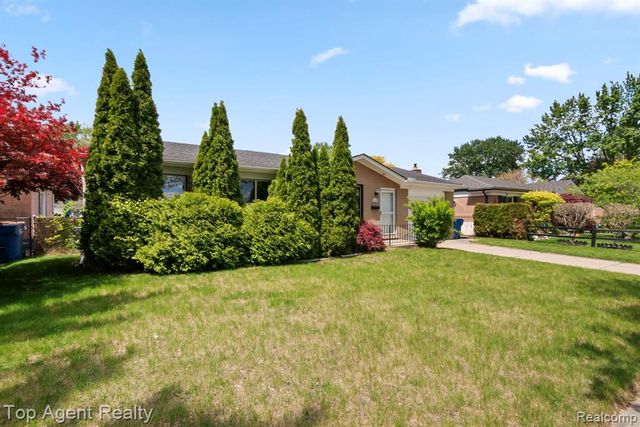 29639 Malvina Drive, Warren, MI 48088