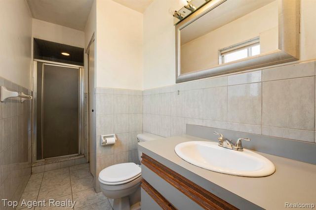 29639 Malvina Drive, Warren, MI 48088
