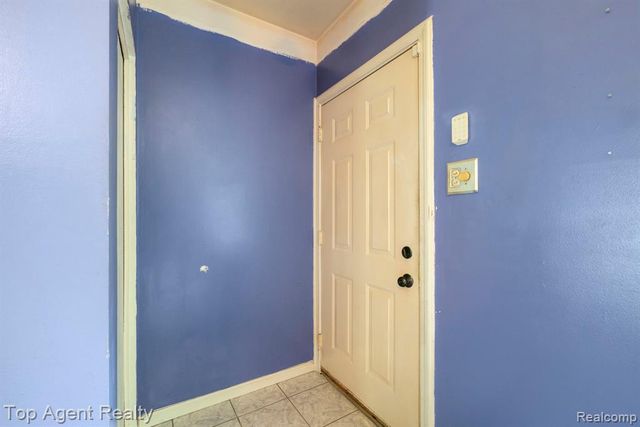29639 Malvina Drive, Warren, MI 48088