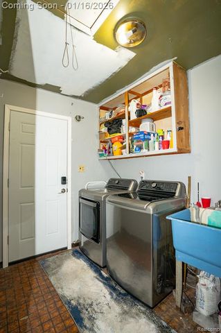 39435 Prentiss Street, Harrison Twp, MI 48045