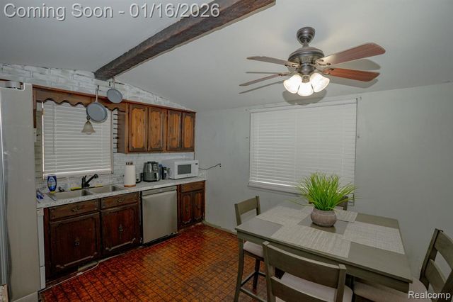 39435 Prentiss Street, Harrison Twp, MI 48045