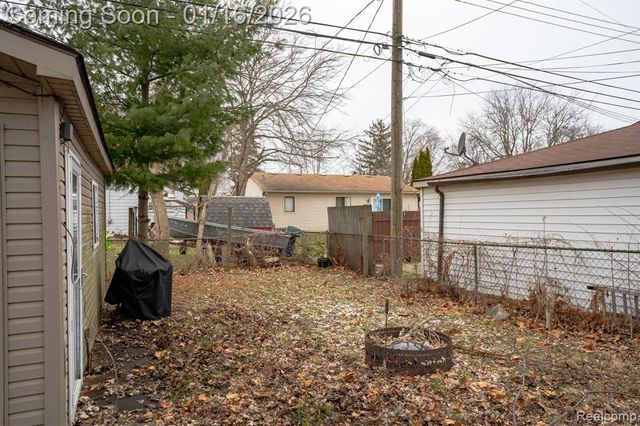 39435 Prentiss Street, Harrison Twp, MI 48045