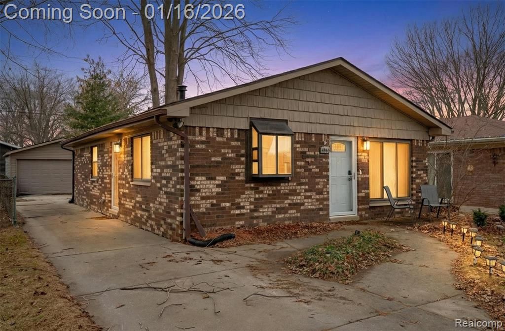 39435 Prentiss Street, Harrison Twp, MI 48045