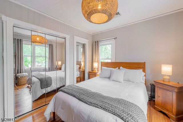 56 Woodside Rd, Maplewood Twp., NJ 07040