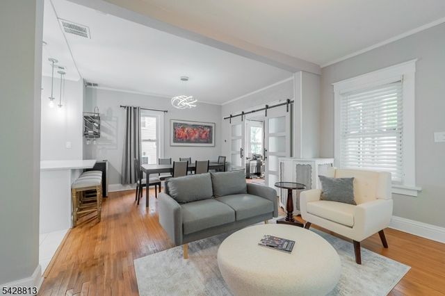 56 Woodside Rd, Maplewood Twp., NJ 07040