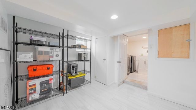 56 Woodside Rd, Maplewood Twp., NJ 07040