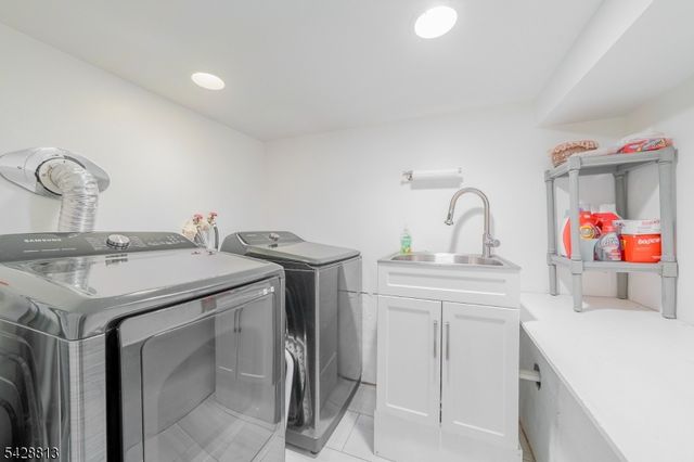 56 Woodside Rd, Maplewood Twp., NJ 07040