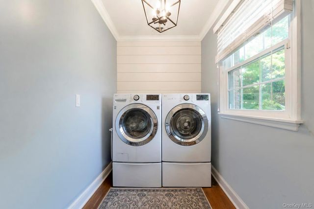 5 Reinhardt Court, Blue Point, NY 11715