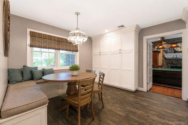 5 Reinhardt Court, Blue Point, NY 11715