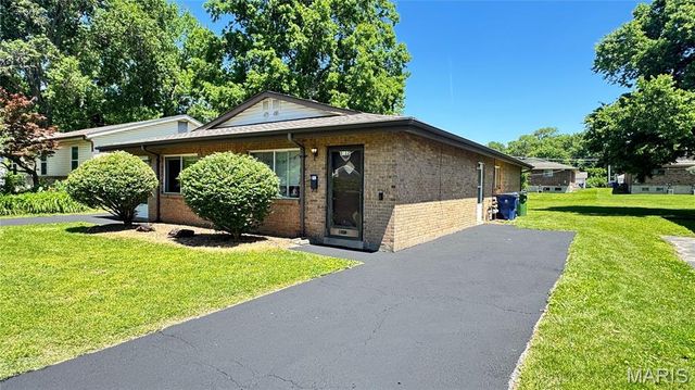 3912-3914 Wright Avenue, St Ann, MO 63074