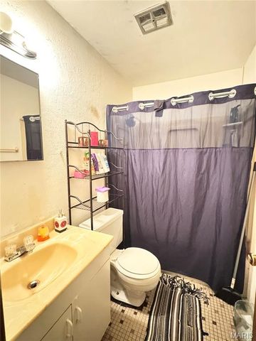 3912-3914 Wright Avenue, St Ann, MO 63074